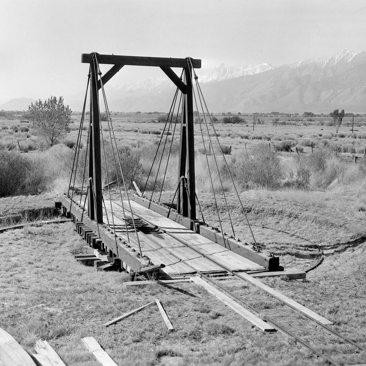 SPNG-Laws-Turntable-From-Tank