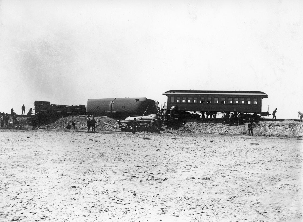 SPC Wreck on Alameda Mole, May 22, 1898