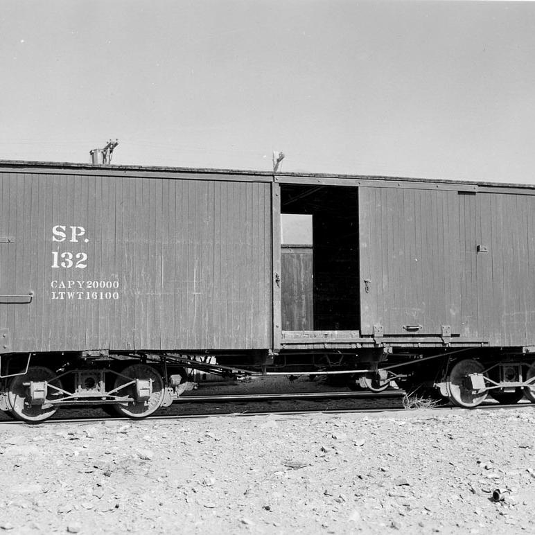 SP-132-_box-car_