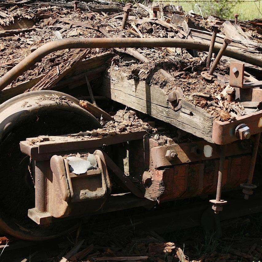 Heavy Equipment Flat Bolster Remains