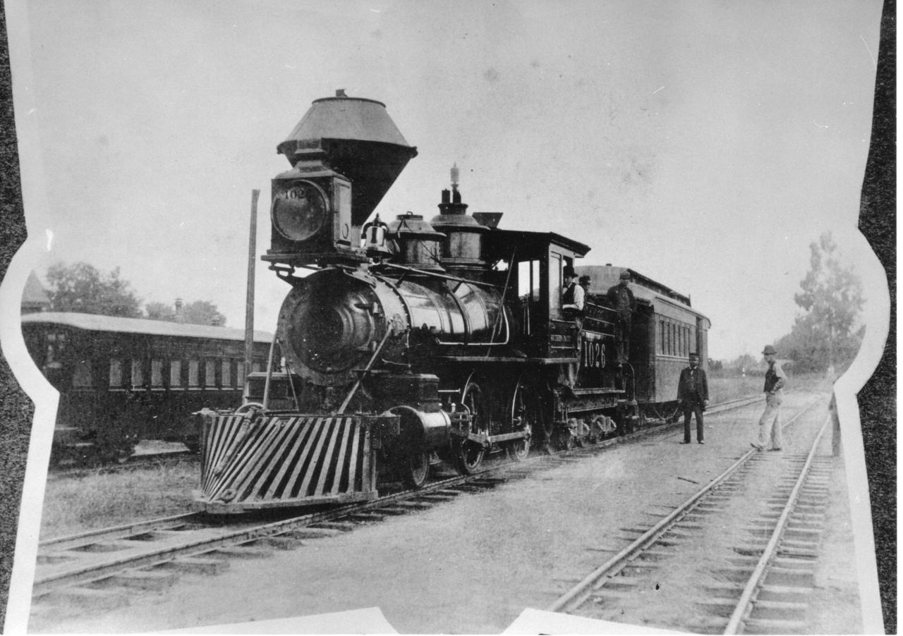 SP 4-4-0 #1026 with combine #1009, coach #1010 behind