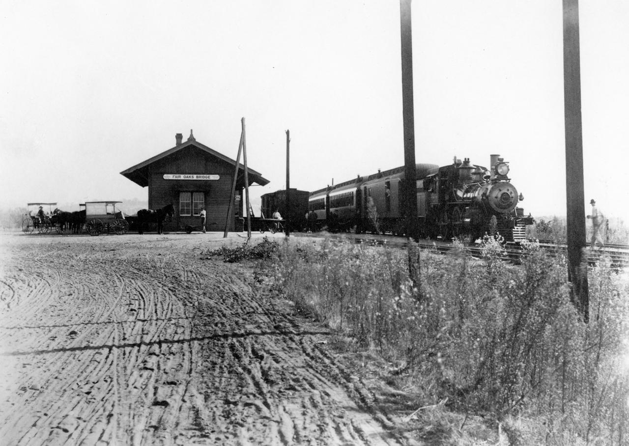 Fair Oaks Bridge depot on the Southern Pacific