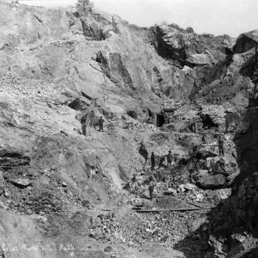“Glory hole” flux mining at Quartz Hill.