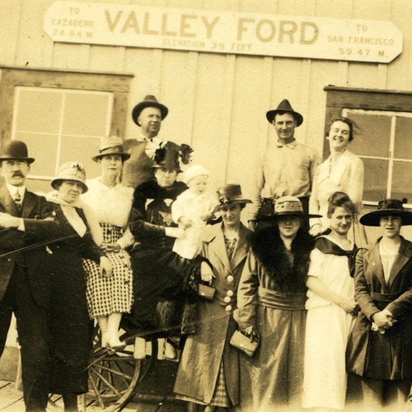 Valley Ford depot w people