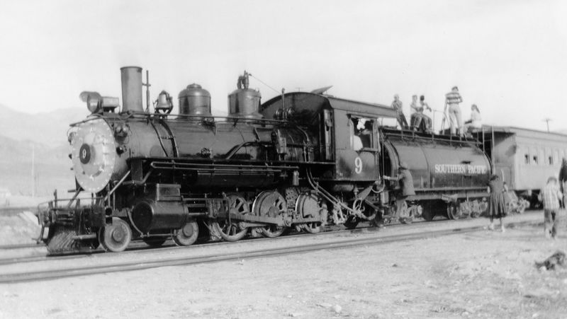 File:SP-9-fan-trip-at-owenyo-oct-1954-PacificNG-Coll.jpeg
